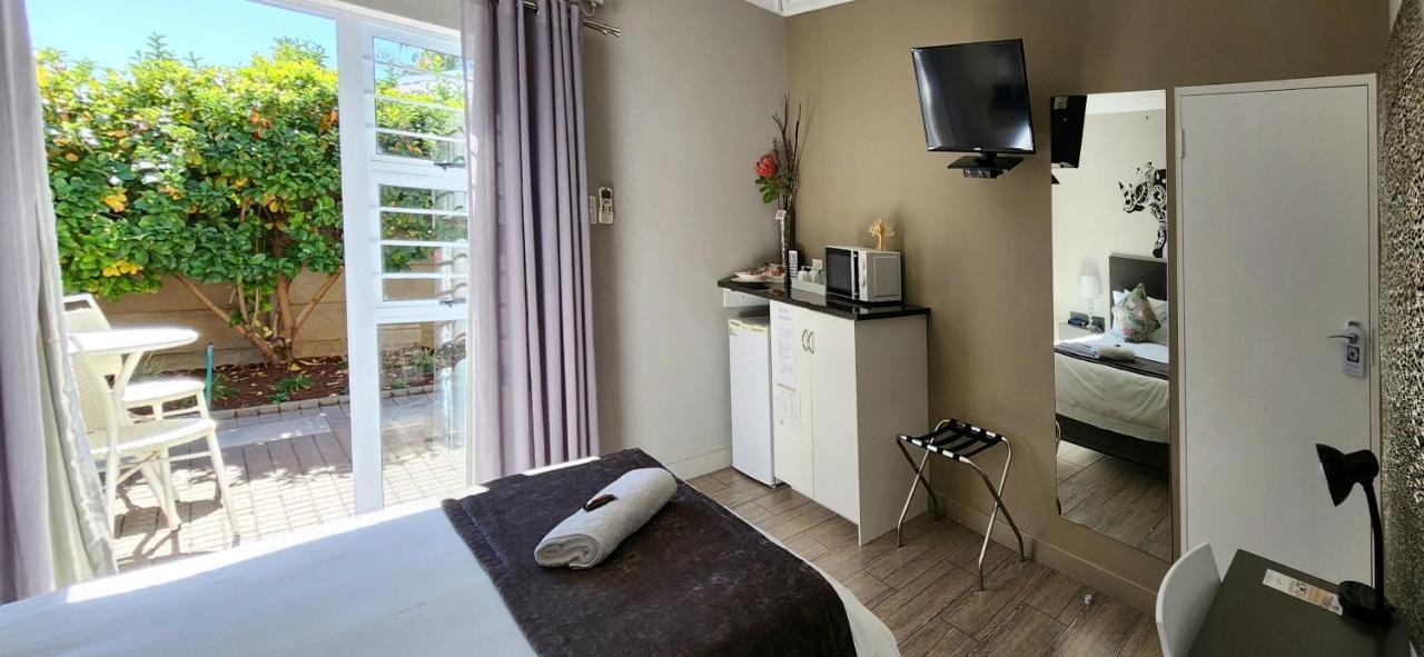 Green Kalahari Guesthouse Upington Exterior foto