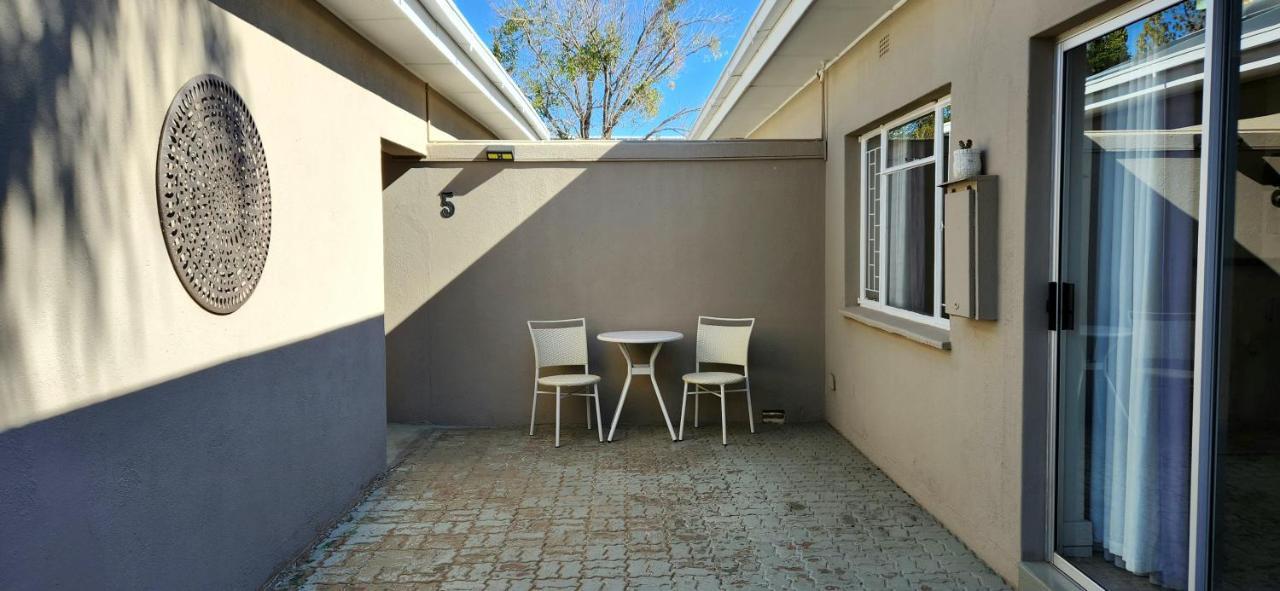 Green Kalahari Guesthouse Upington Exterior foto
